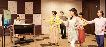 歌って踊れる「青春ポップス」